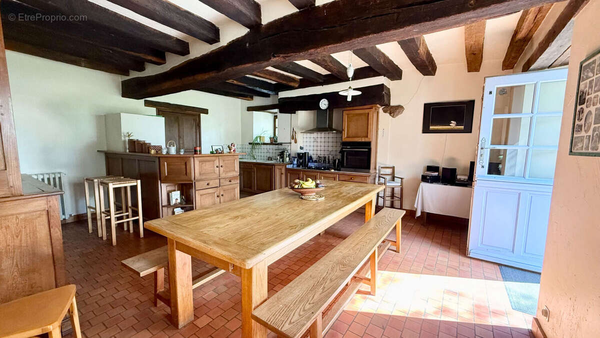 Maison à COURCELLES-LA-FORET