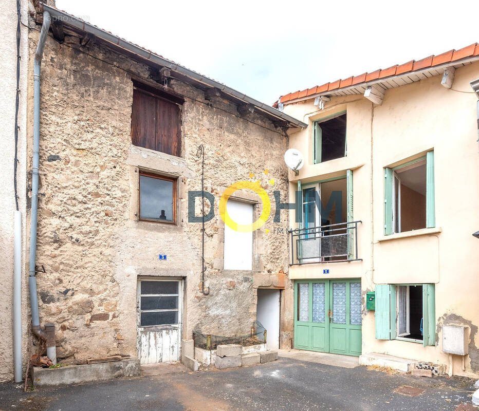 Maison à BRIVES-CHARENSAC