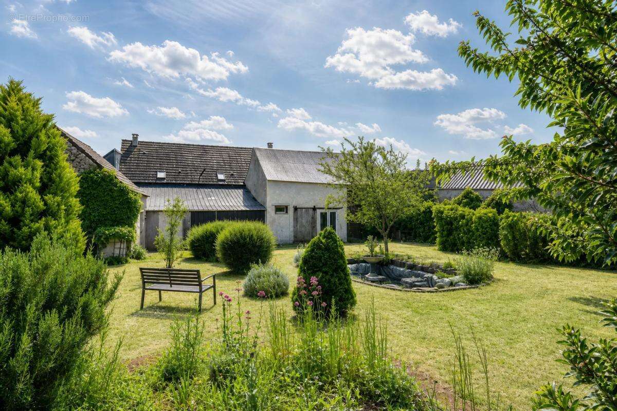 Ancien corps de ferme divisé en 3 logements indépendants ! - photo 6