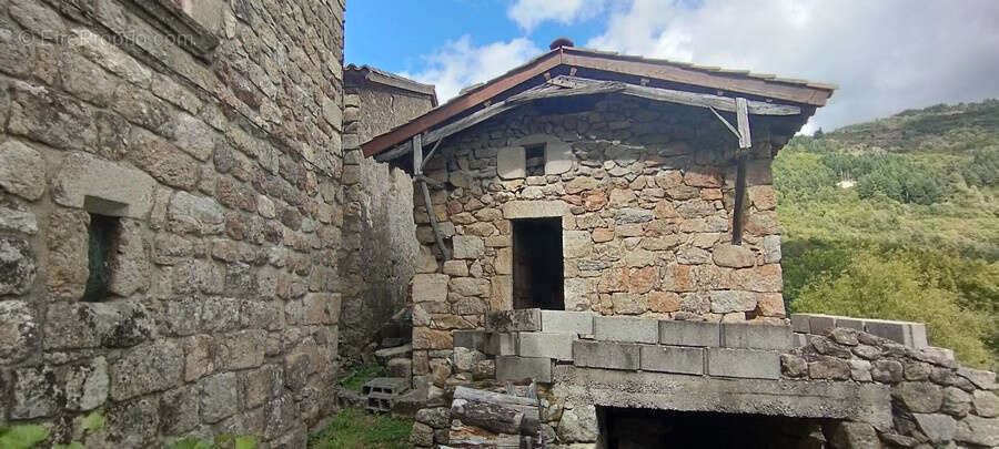 Maison à LE CHEYLARD