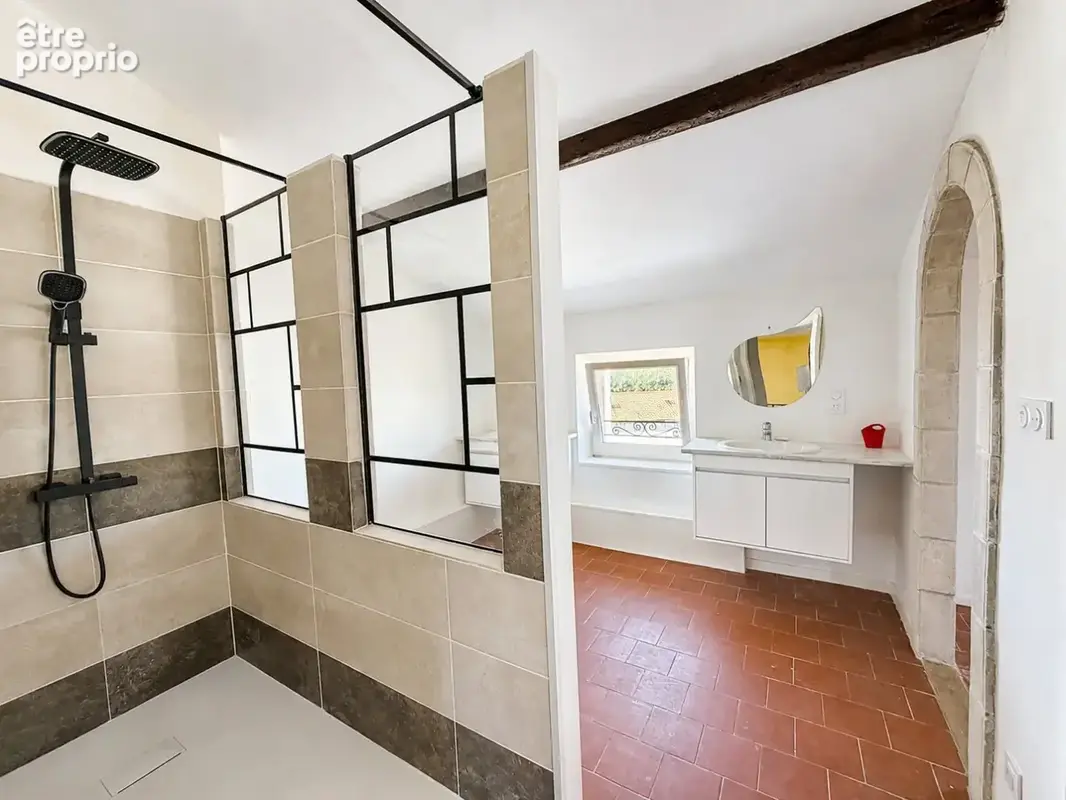 Béziers  Appartement de caractère 140 m² avec parking et box en centre-ville - photo 8