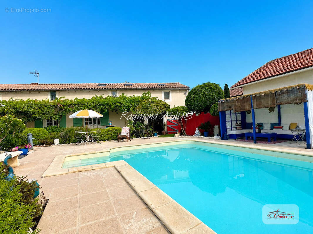 Charmante longère de vigneron avec studio, piscine et séchoir traditionnel - photo 3