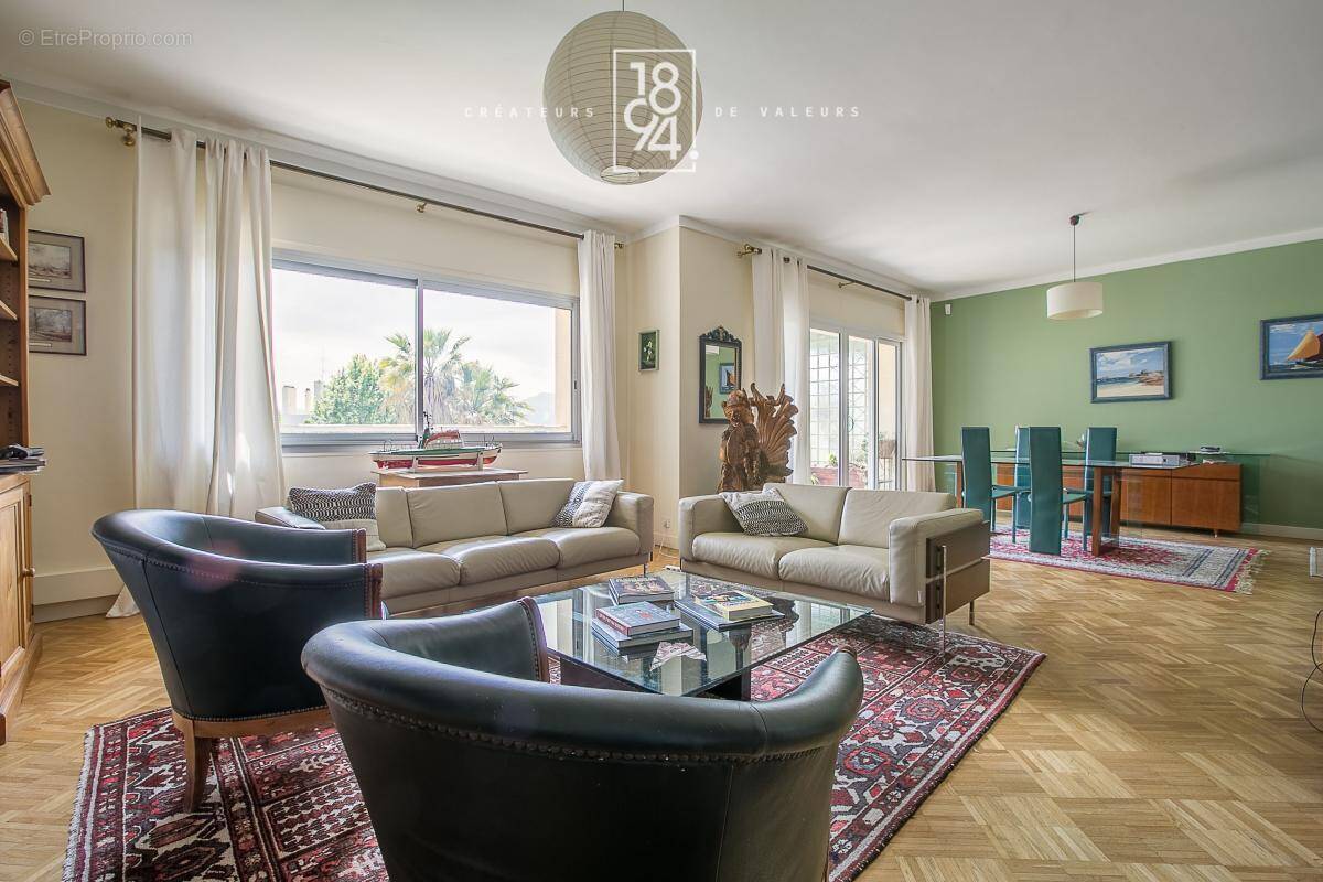 Appartement à MARSEILLE-8E