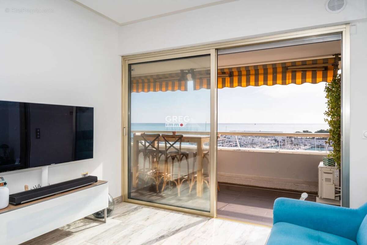 Appartement à VILLENEUVE-LOUBET