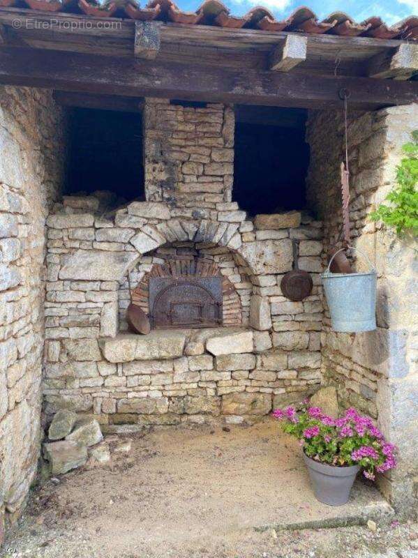 Maison à NANTEUIL-EN-VALLEE