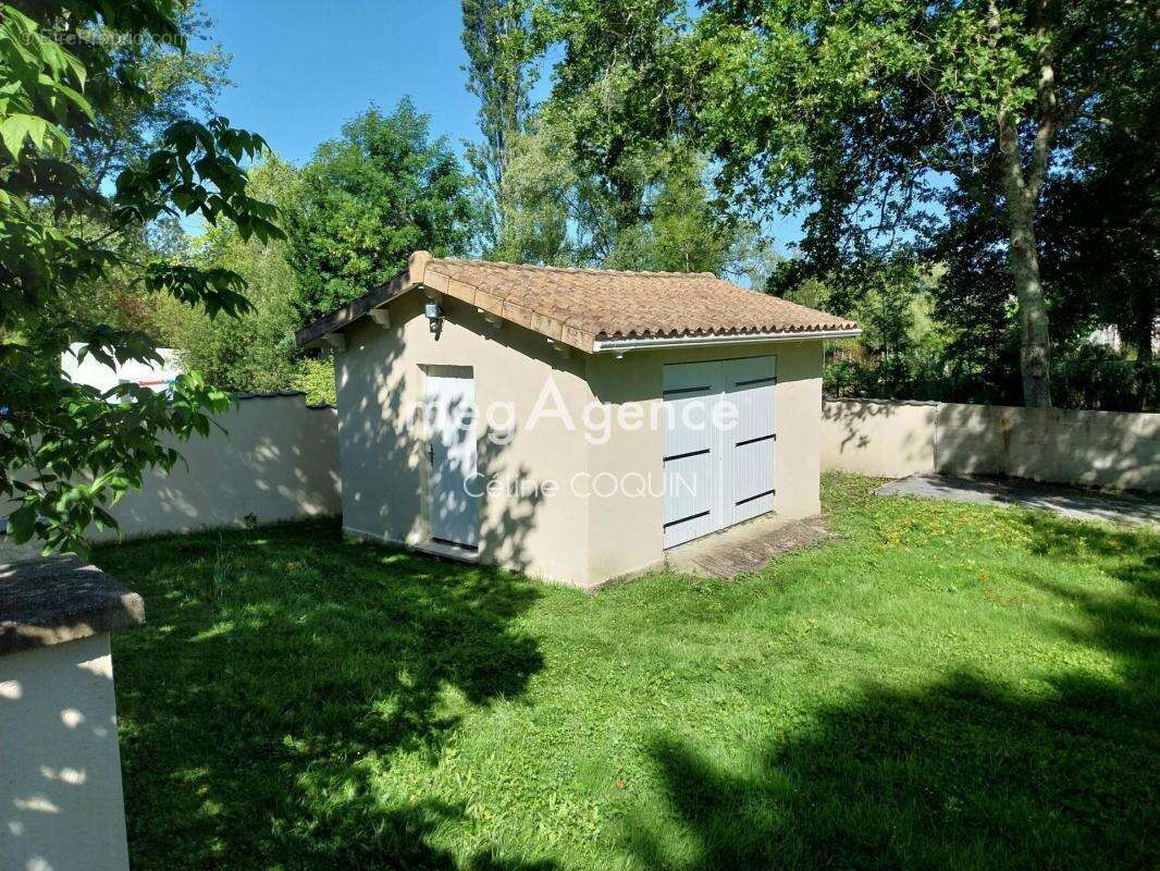 Maison de plain-pied 120 m² – 3 chambres – Garage – Terrain 1 114 m² – Fort potentiel d'évolution - photo 2