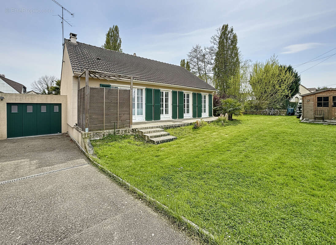 Maison à CHAUMONTEL