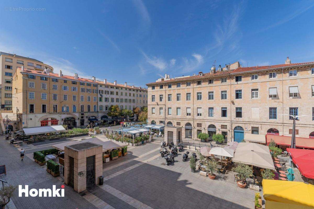 Appartement à MARSEILLE-1E
