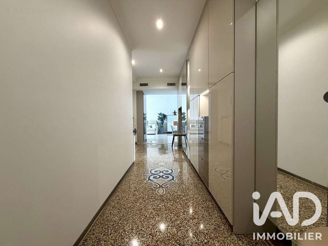 Appartement 97 m² à Nice  - photo 9