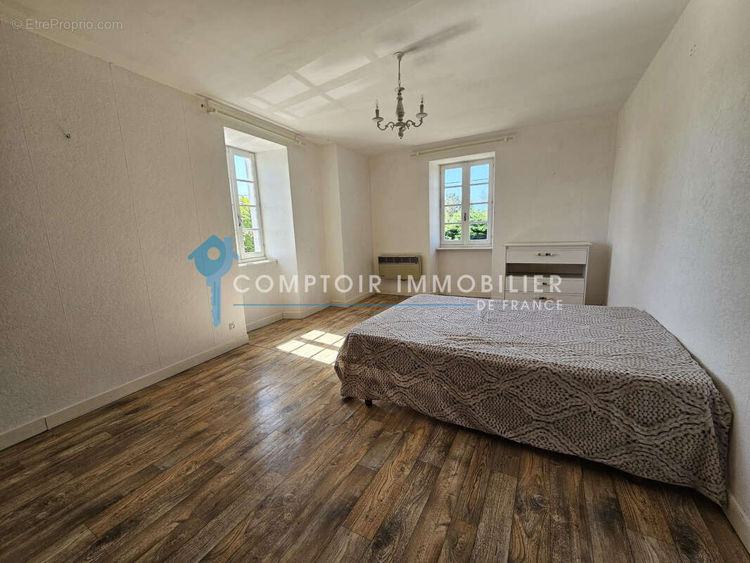 Dpt Haute-Garonne 31 A vendre 31260 Cassagne Maison T4 de 140 m2 avec grange sur parcelle de 1462 m2 - photo 7