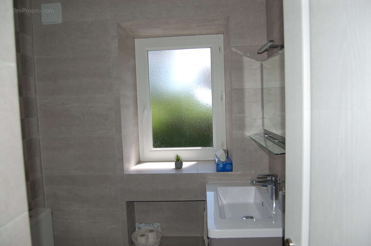 Maison 50 m² à Le Tronchet  - photo 4