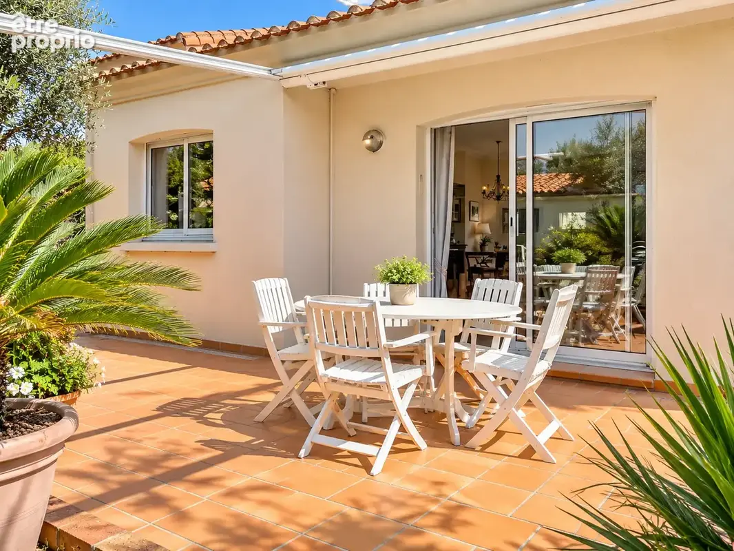 Les sables-d’olonne   maison familiale 3 chambres avec jardin et grand garage - photo 3