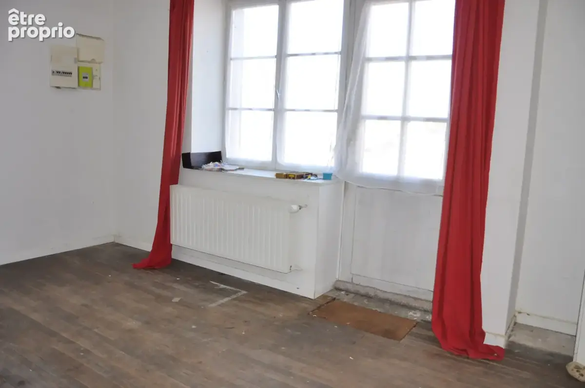 Belle maison en pierre, avec 4 chambres, grange, prévoir des travaux de rénovation - photo 8