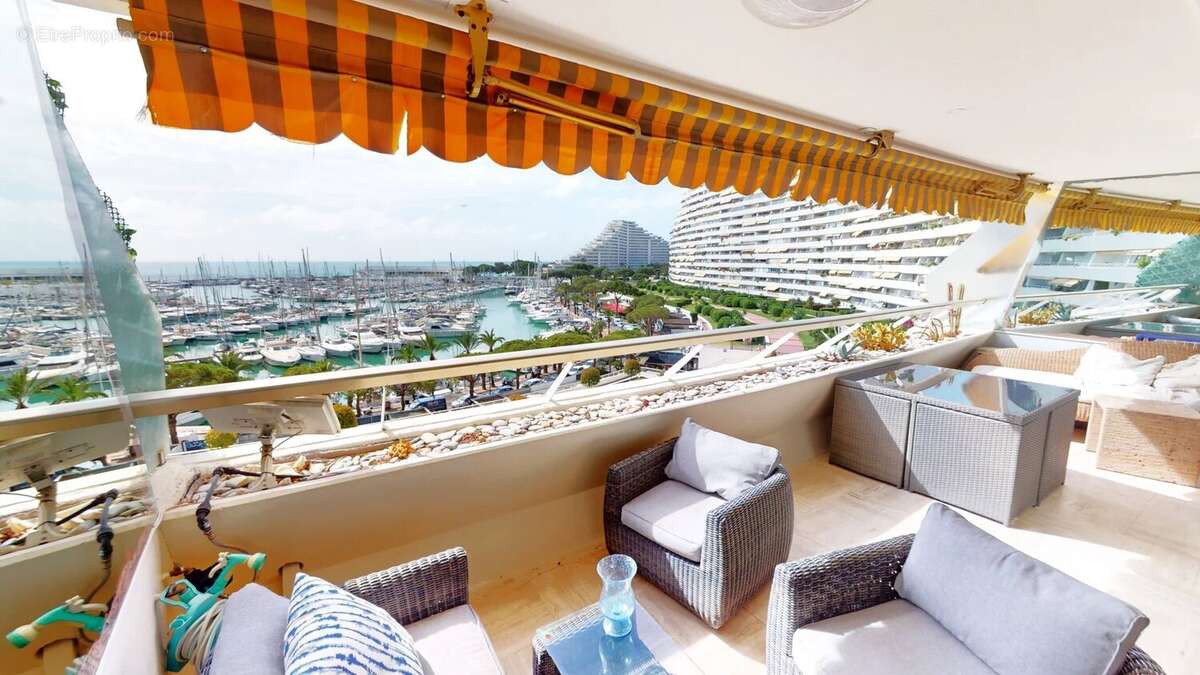 Appartement à VILLENEUVE-LOUBET