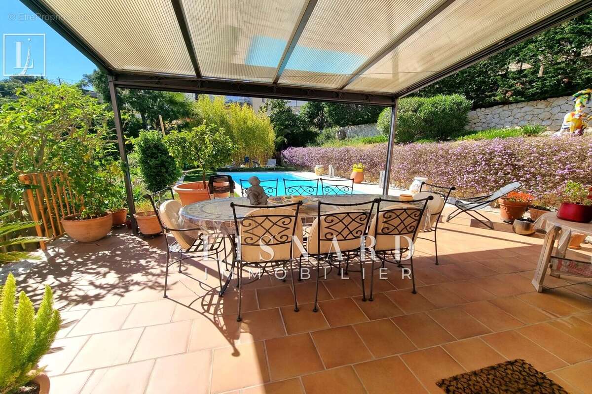 Maison à VALLAURIS