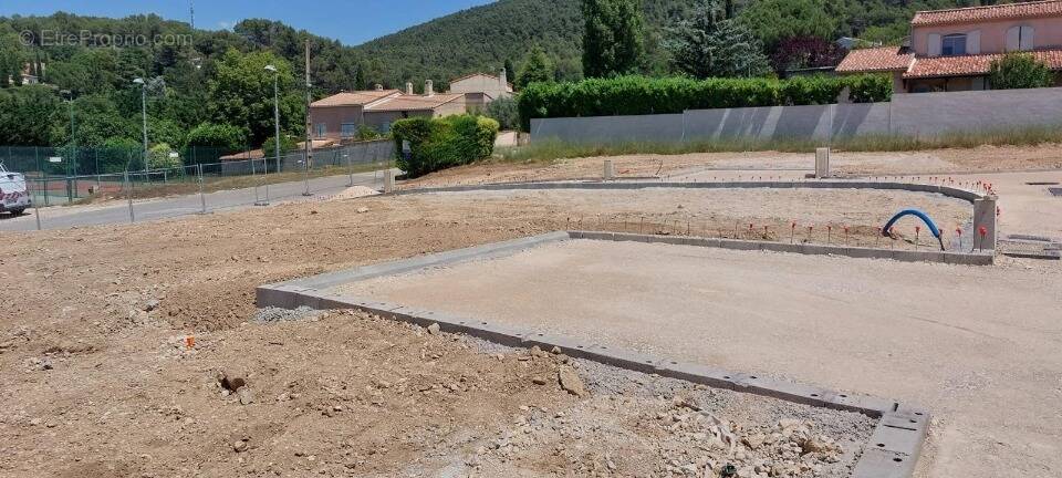 Photo Terrain à Auriol au prix de 240 000€