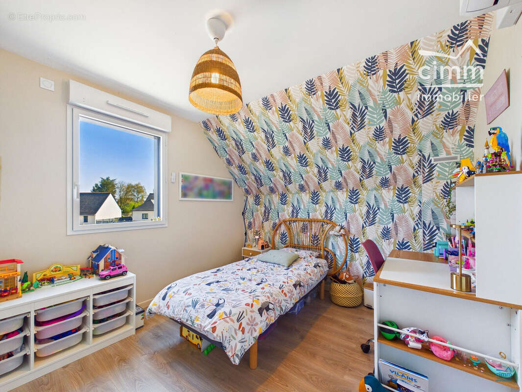 Maison à LONGUE-JUMELLES