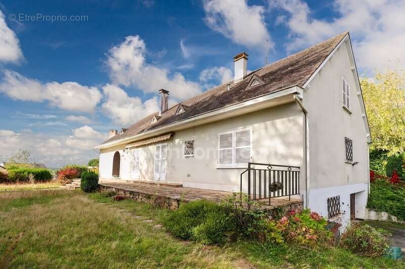 Maison à MAGNAC-LAVAL