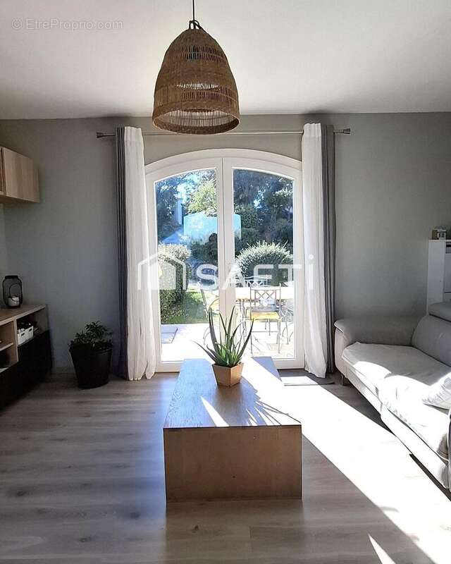 Photo 2 - Maison à JONQUERETTES