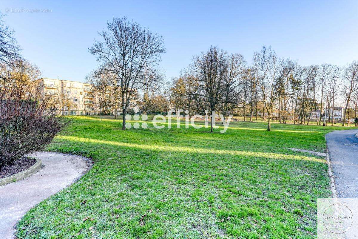 Appartement à GARCHES