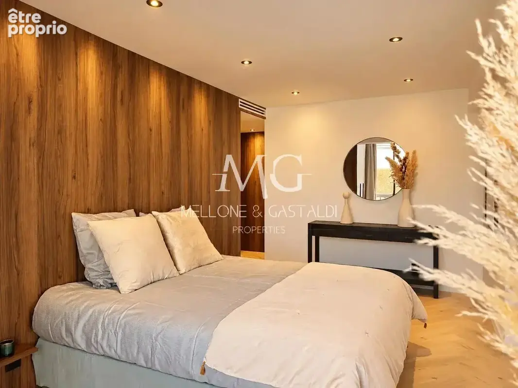 Exclusivité – cannes centre – appartement 4 pièces entièrement rénové avec terrasses, parking et cave - photo 13