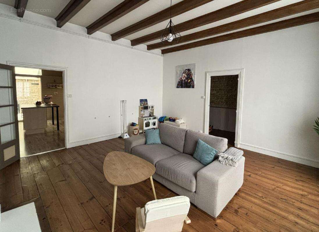 Maison à MAUZE-SUR-LE-MIGNON