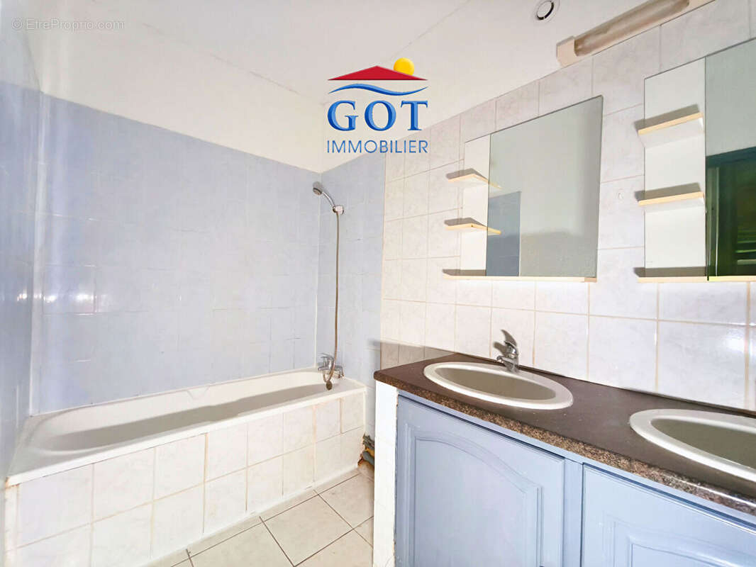 Appartement à SAINT-LAURENT-DE-LA-SALANQUE