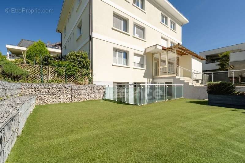 Appartement à DIVONNE-LES-BAINS