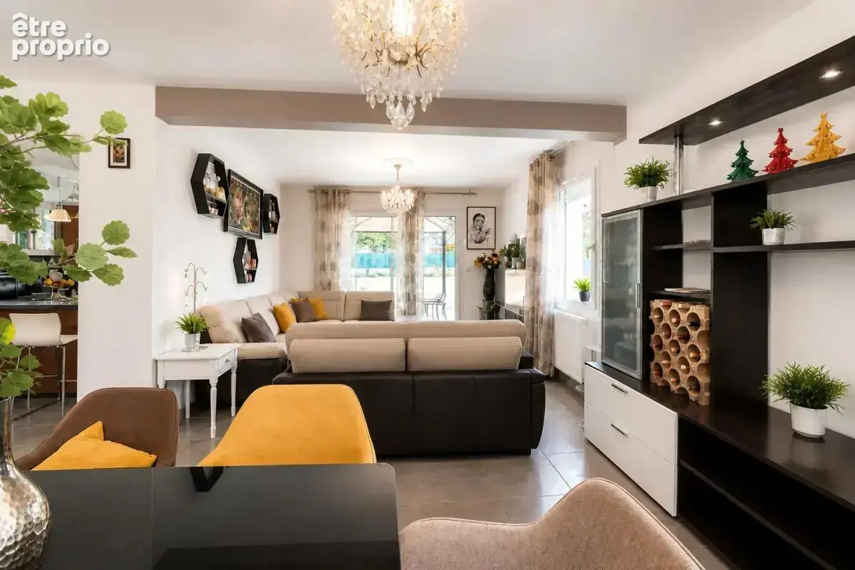 Une maison familiale avec jardin - 122 m² - Monnaie - photo 5