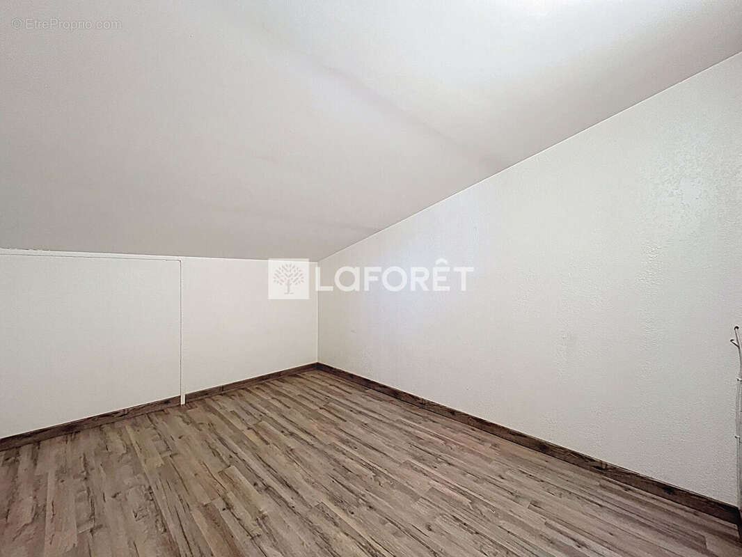 Maison à MONTESQUIEU-DES-ALBERES