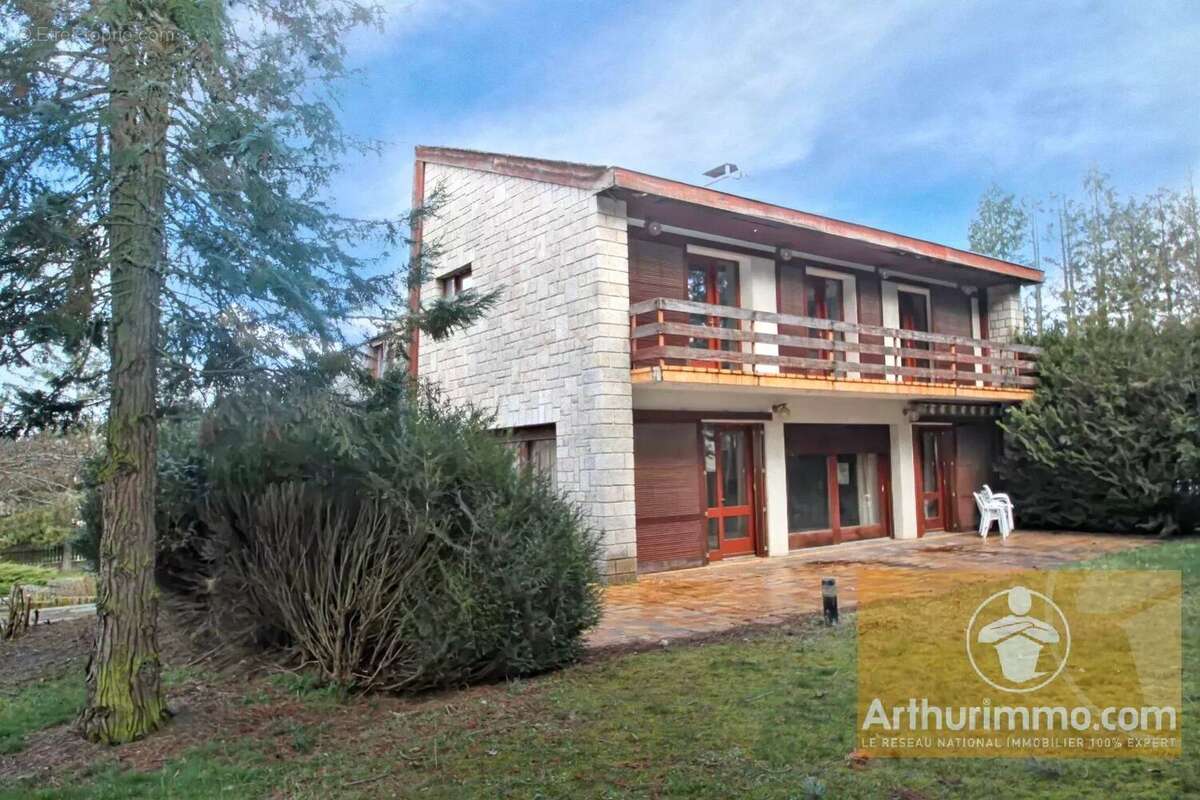 Maison à LE MALZIEU-VILLE