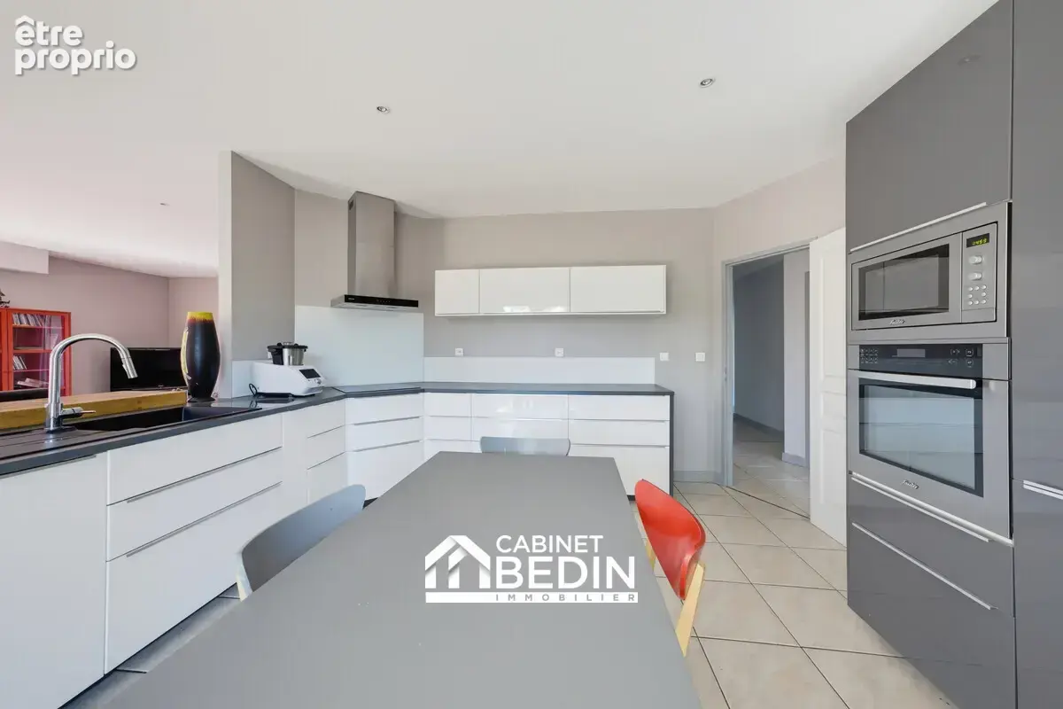 Maison 5 pièces 142 m² à vendre à Saint-Medard-En-Jalles (33160) - photo 8