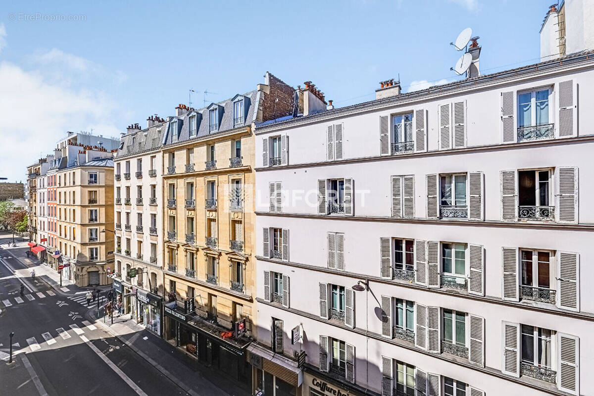 Appartement à PARIS-14E