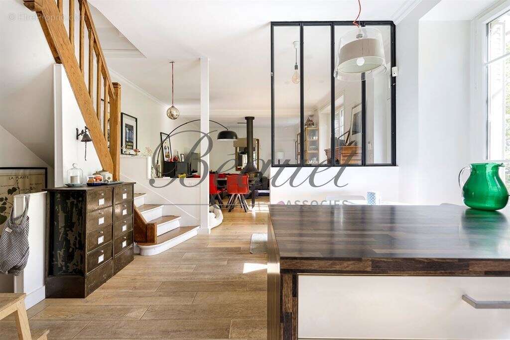 Maison à PARIS-14E