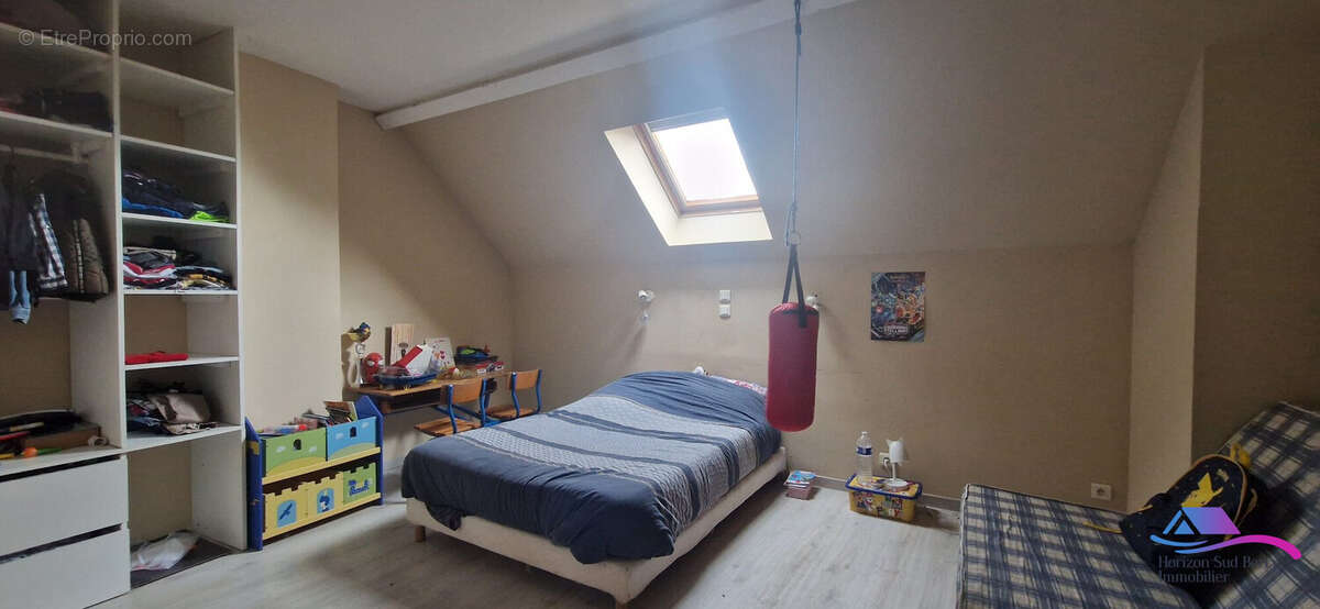 Chambre 1 - Maison à VICQ-EXEMPLET