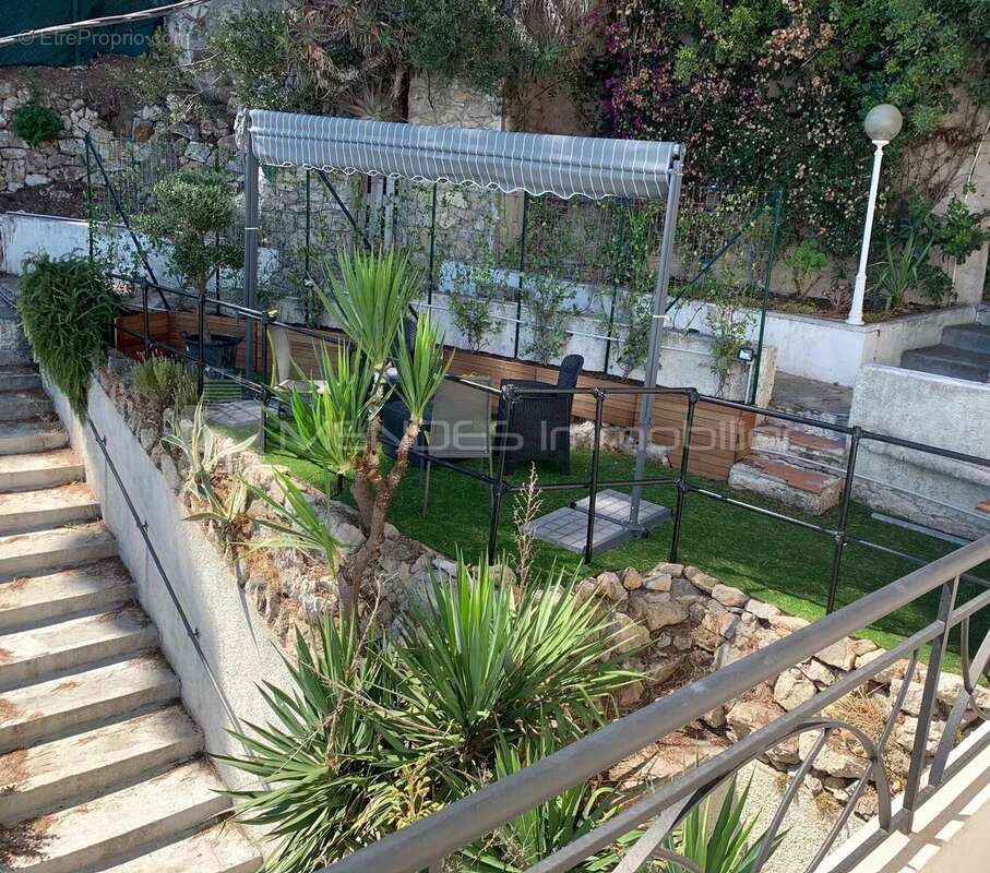 Appartement à ROQUEBRUNE-CAP-MARTIN