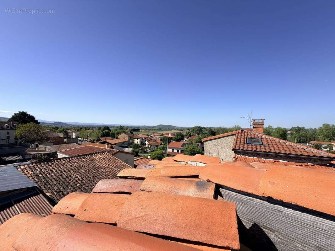 Maison à REIGNAT