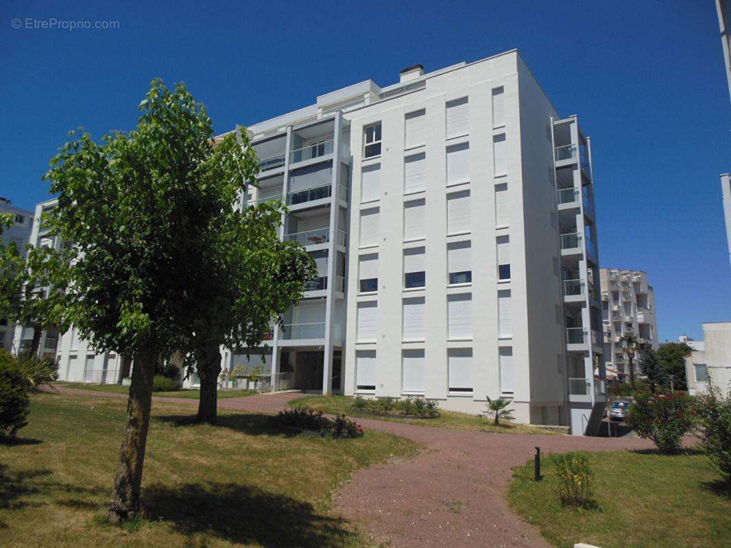 Marché central - 2 pièces 50 m2 - Balcon, Cave, Parking et Ascenseur - photo 15