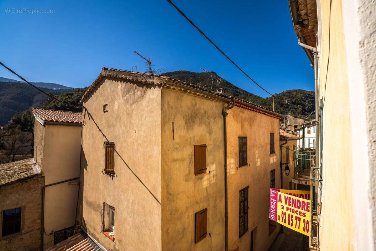 Appartement à ROQUESTERON