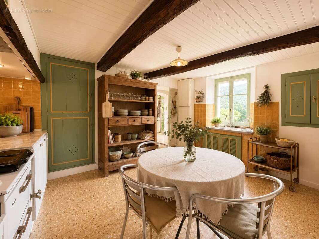 Maison à LA GARDE-FREINET