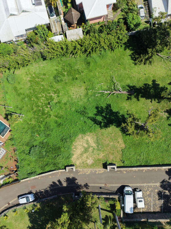 Terrain à SAINT-DENIS