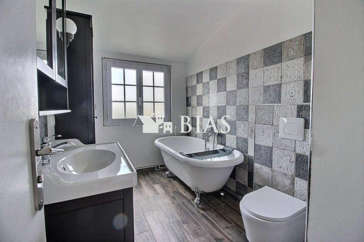 Maison à VOISCREVILLE