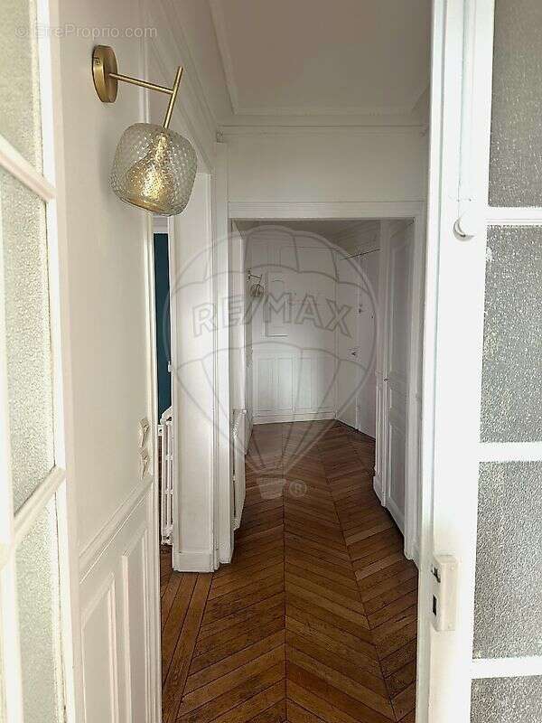 Appartement à PARIS-10E