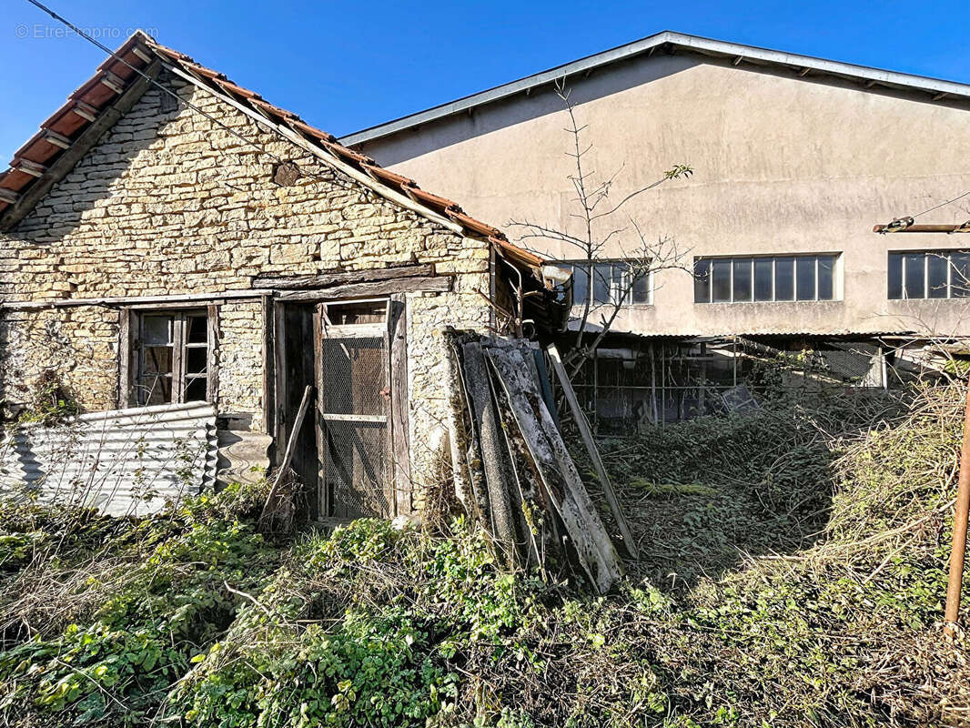 Maison à LIFFOL-LE-GRAND