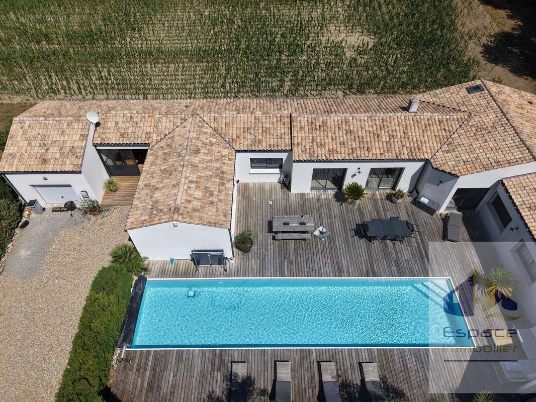 Maison à AIGREFEUILLE-D'AUNIS