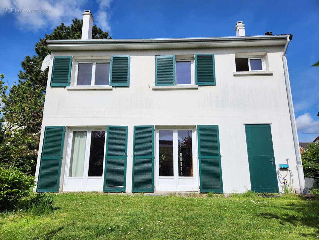 Maison à VILLEMOMBLE