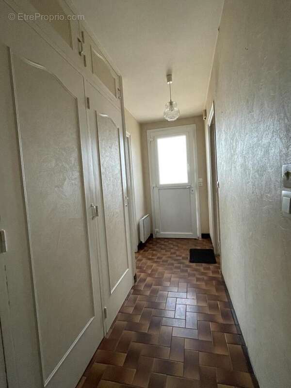 Maison à YVRE-L&#039;EVEQUE