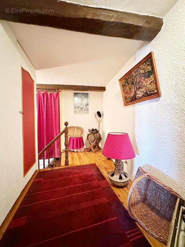 Maison 66 m² à Berlats  - photo 8