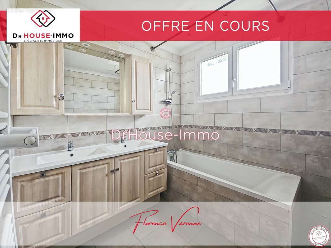 Maison à MONTROND-LES-BAINS