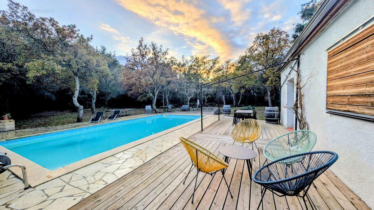 Maison à LAROQUE-DES-ALBERES